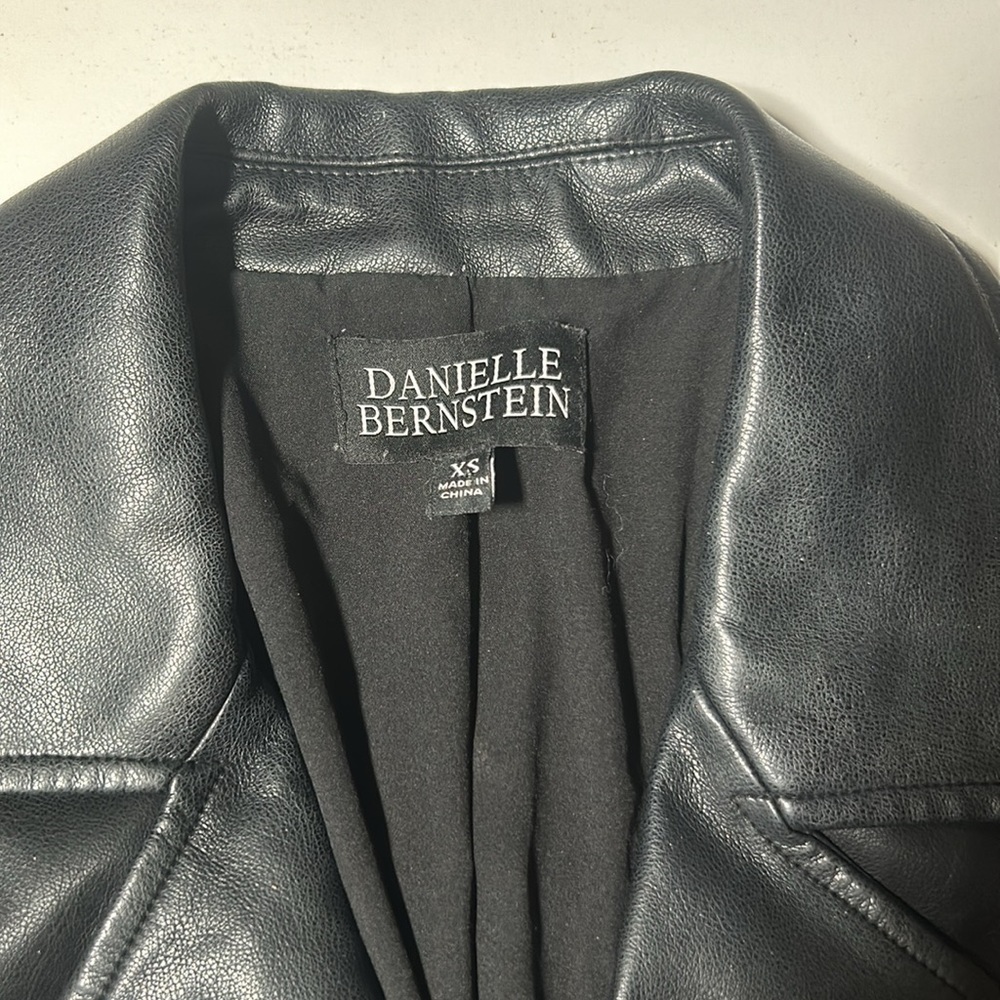 Danielle Bernstein Leather Crop Jacket Padded Sho… - image 2